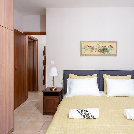 Eleni'S Modern Apartment ヴォロス エクステリア 写真